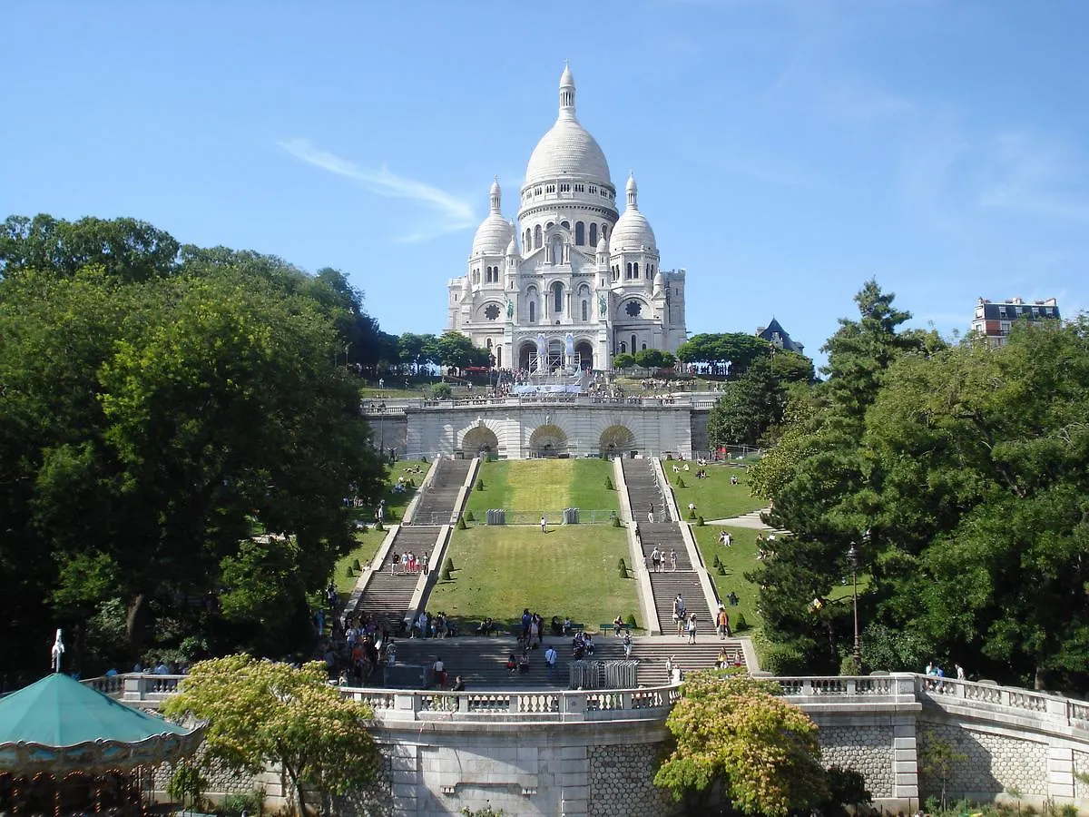Abbesses Montmartre Apartment Paris