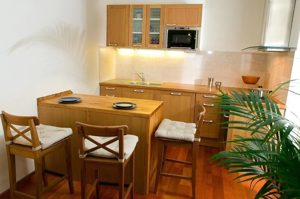 Appartement Abbesses Montmartre *